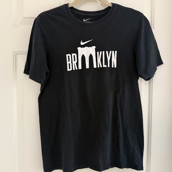 Men’s Nike Athletic Cut Brooklyn Tee SZ M - Picture 1 of 6